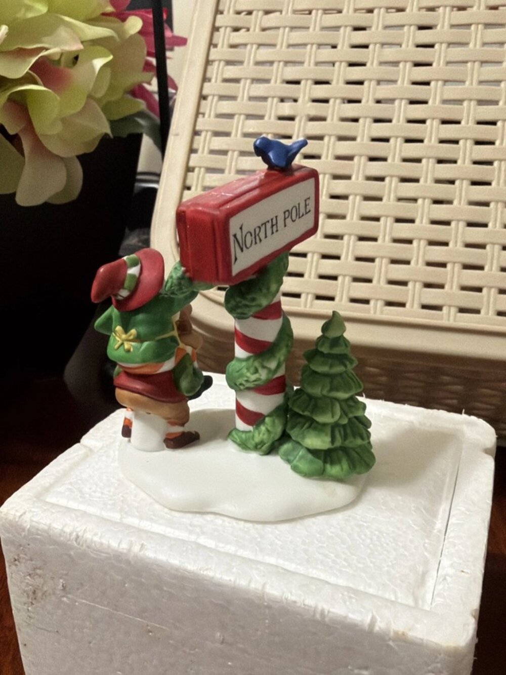 Department 56 "Trimming The North Pole" - 5608-1 - Heritage Village Collection - Picture 3 of 4